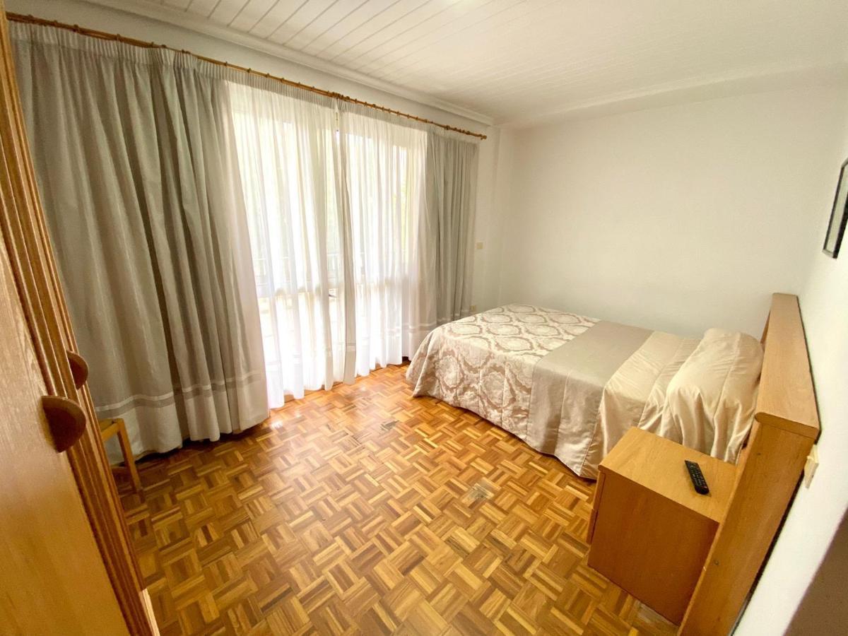 Garden Lodge Hostal Evencio Ribadavia Bagian luar foto