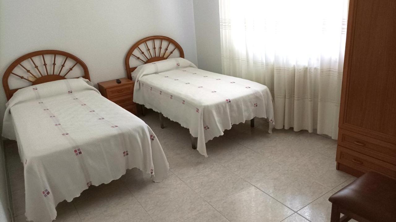 Garden Lodge Hostal Evencio Ribadavia Bagian luar foto