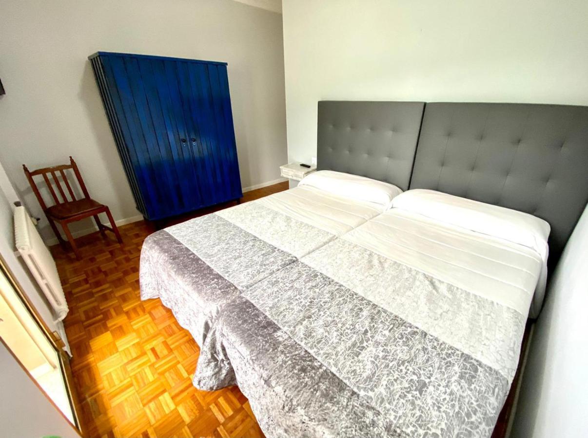 Garden Lodge Hostal Evencio Ribadavia Bagian luar foto