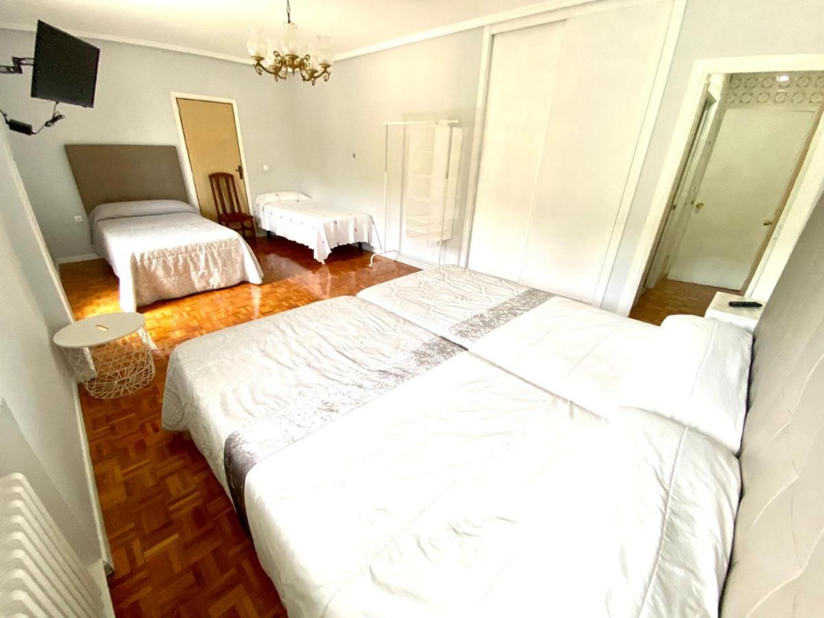 Garden Lodge Hostal Evencio Ribadavia Bagian luar foto