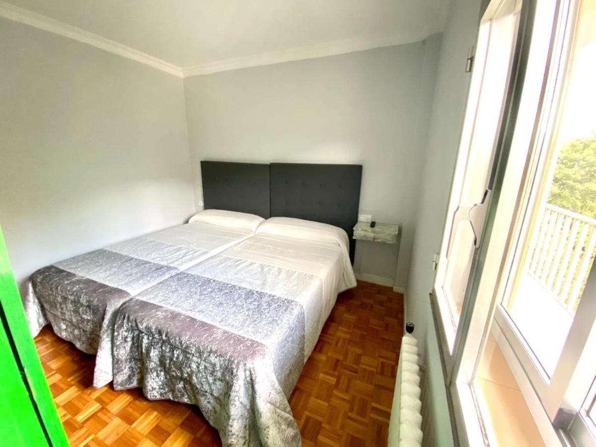 Garden Lodge Hostal Evencio Ribadavia Bagian luar foto
