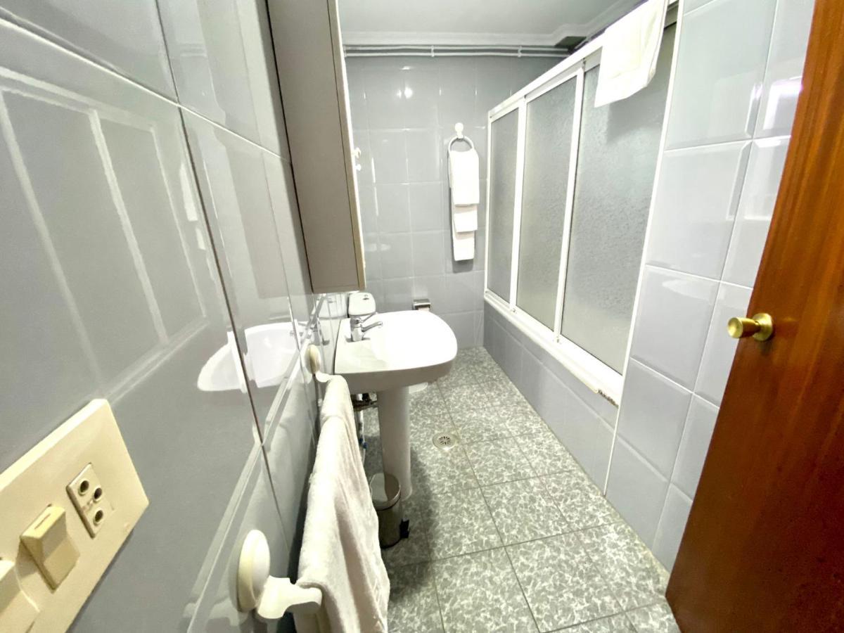 Garden Lodge Hostal Evencio Ribadavia Bagian luar foto
